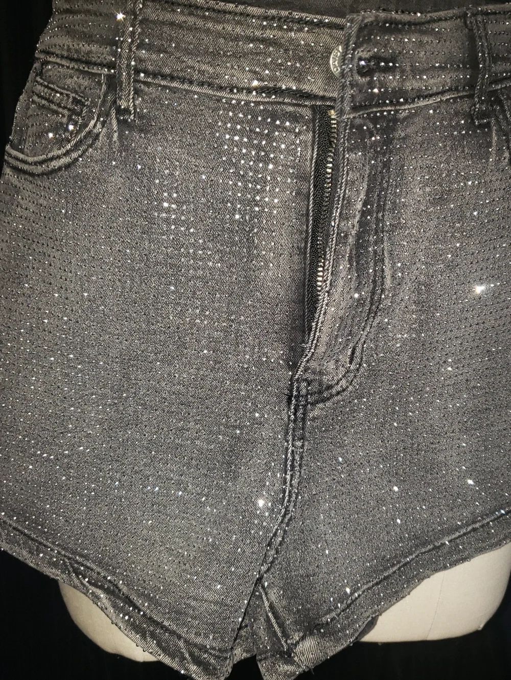 NWT Legend Black Cotton Dazzle Stretch Denim Shorts L